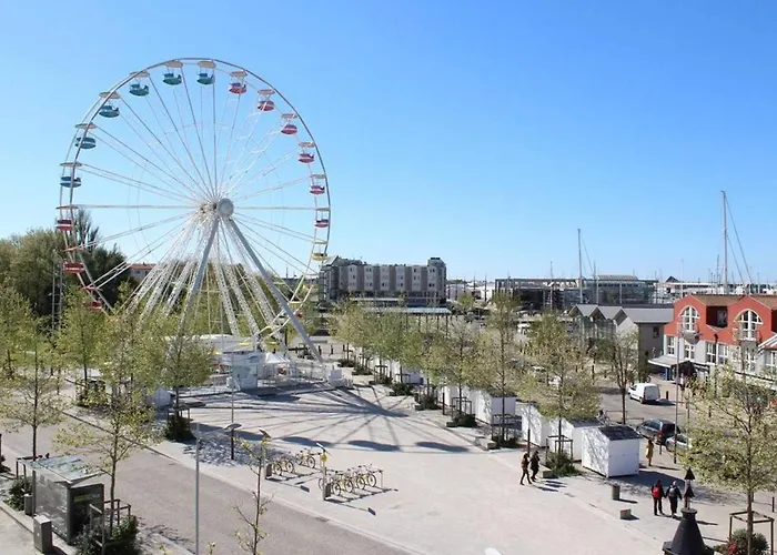 Studio Renove Au Coeur De La Rochelle, Port A Proximite - Fr-1-246-222